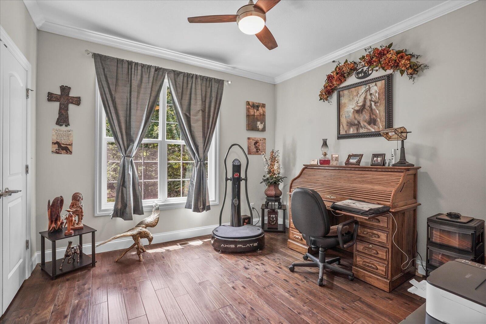 712 Raven Cliff Road