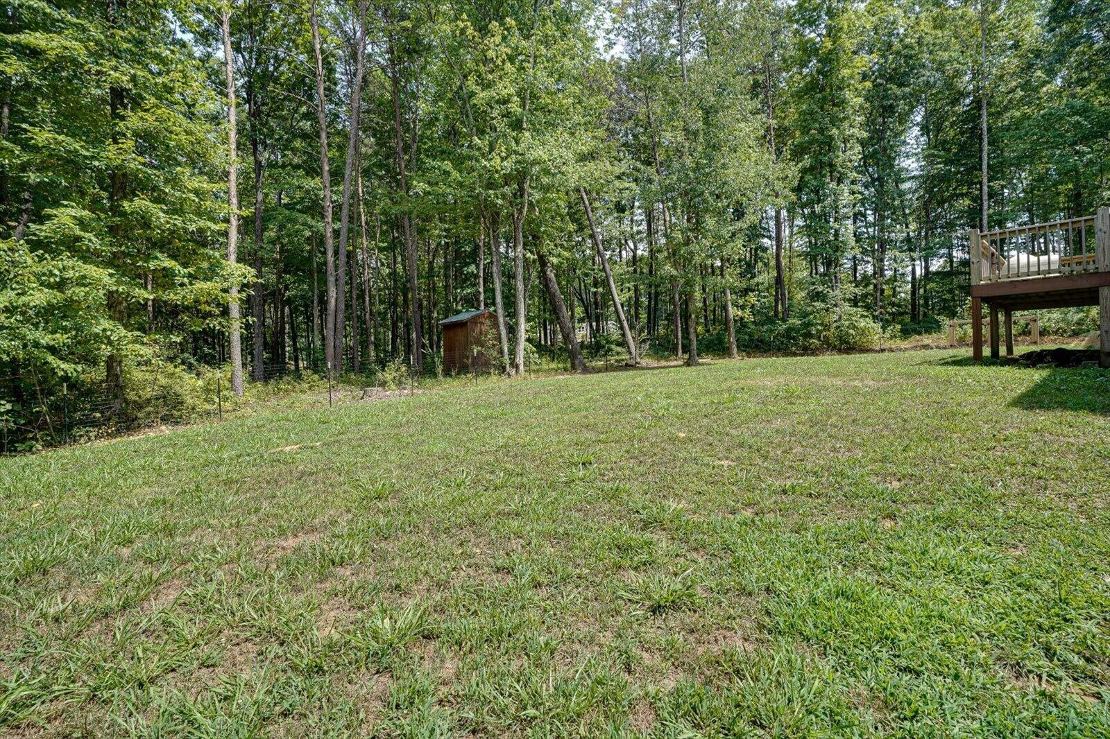 712 Raven Cliff Road