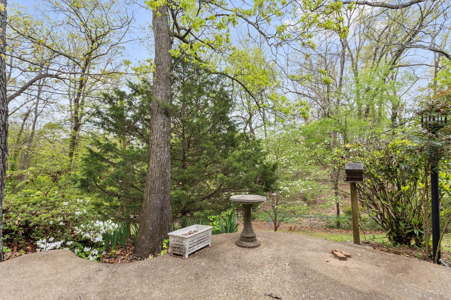 5700 Queen Mary Lane