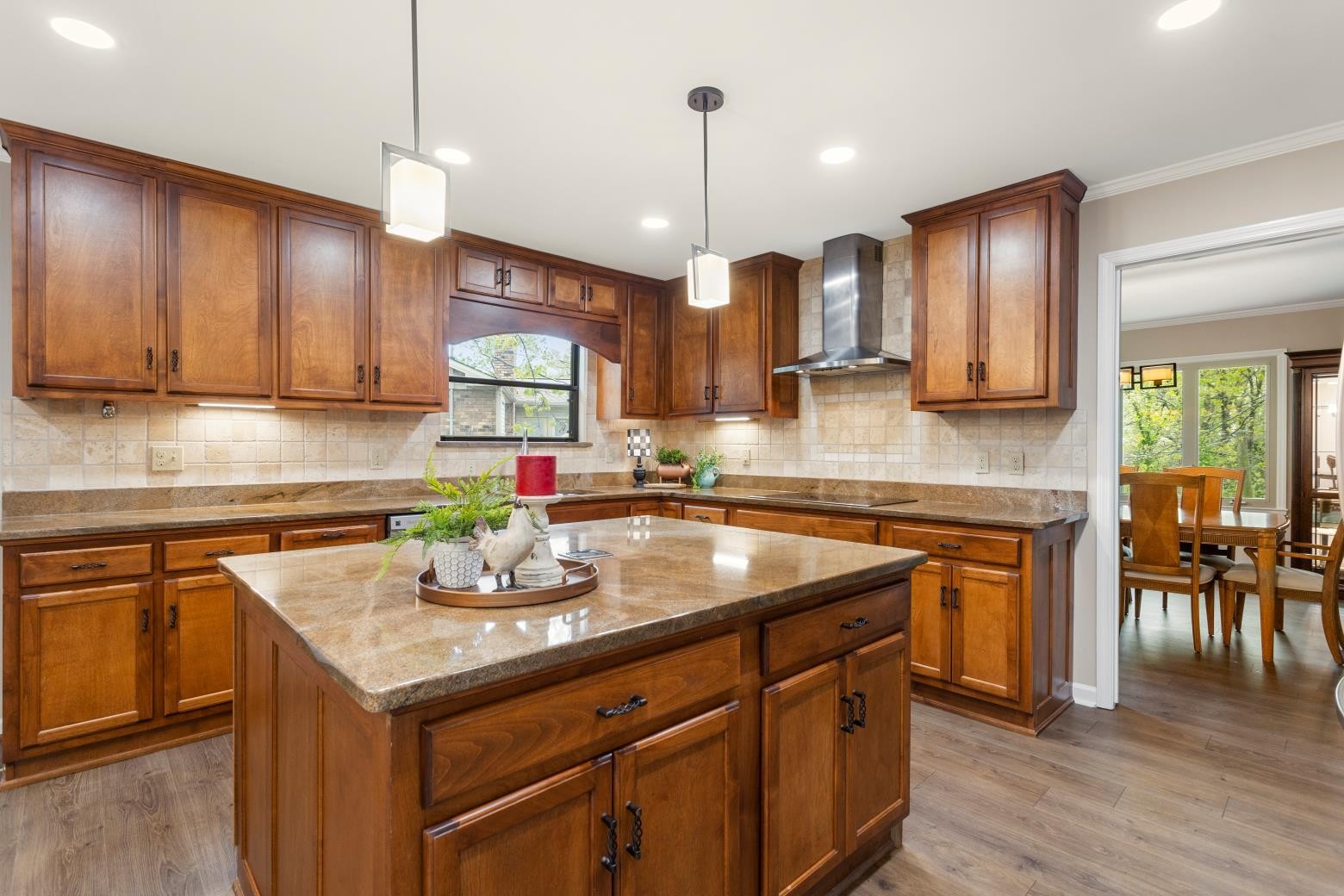 5700 Queen Mary Lane