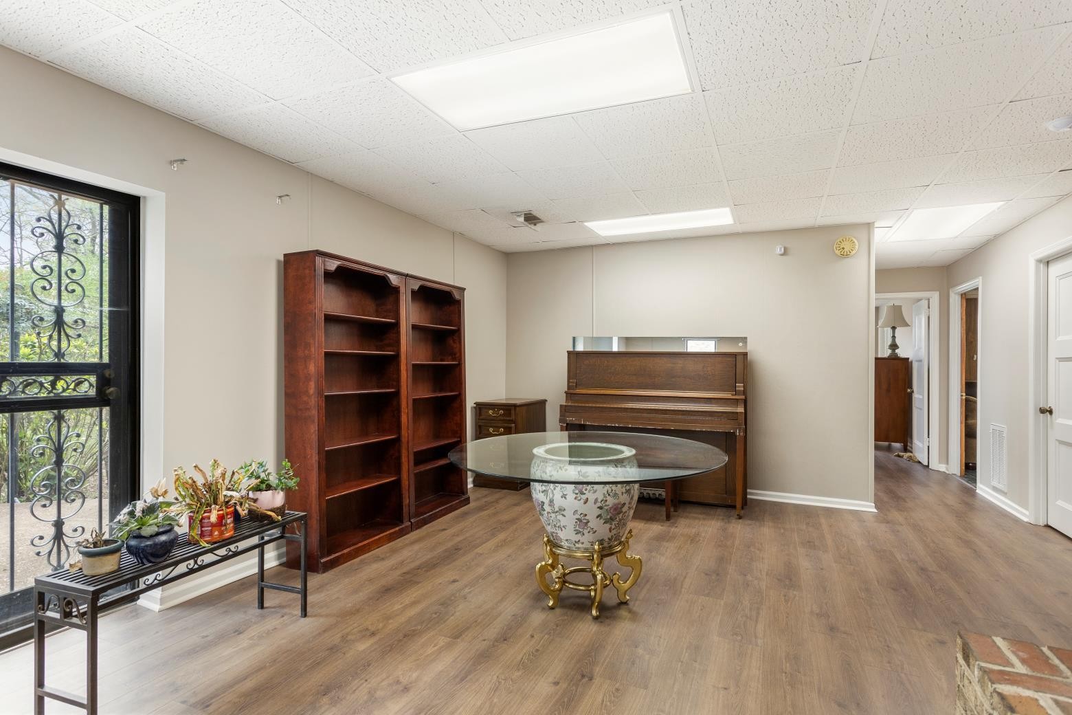 5700 Queen Mary Lane