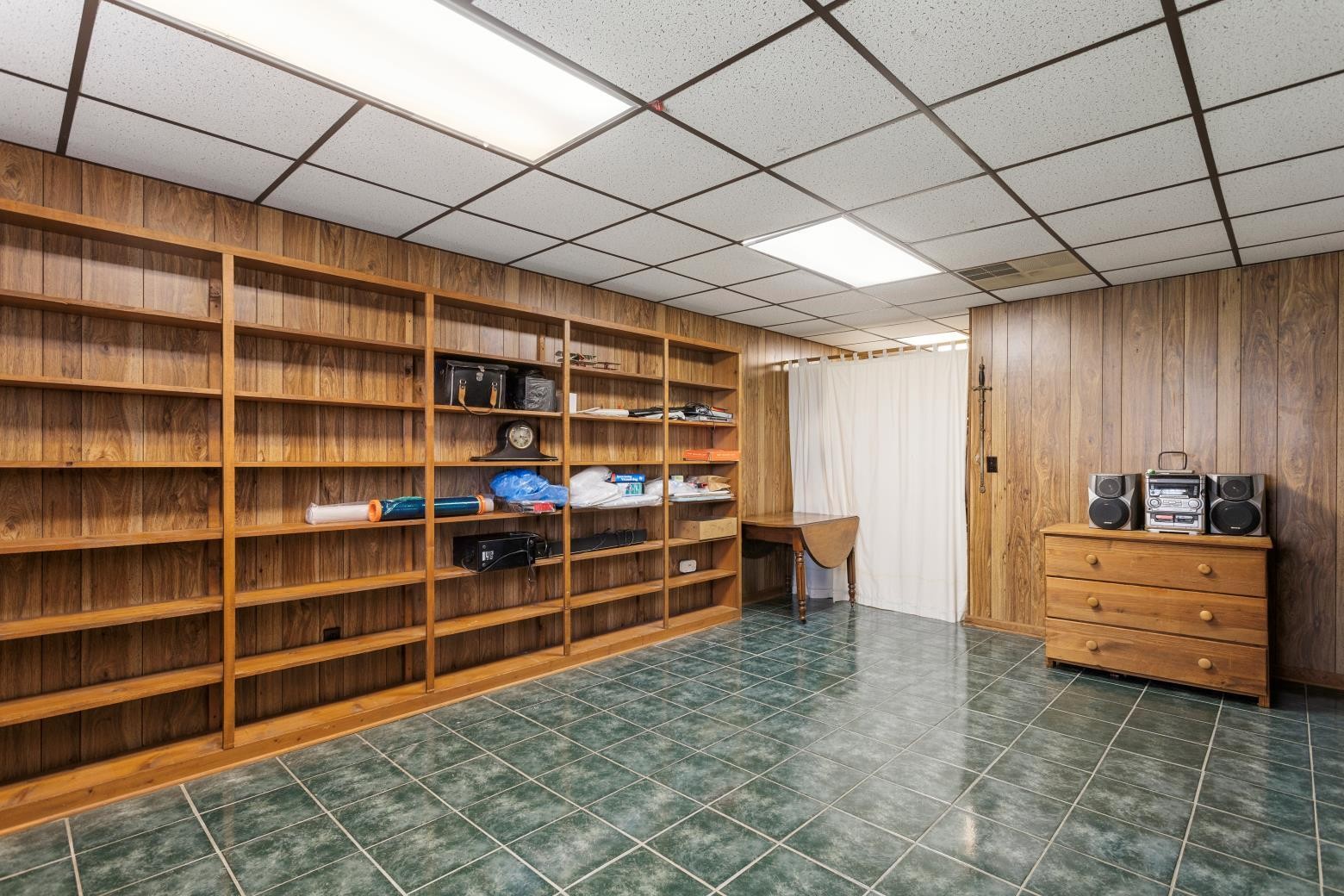 5700 Queen Mary Lane