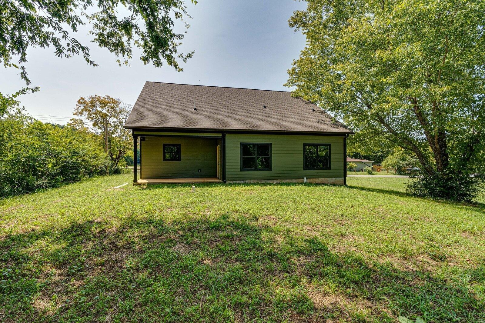 916 NE Jenkins Road