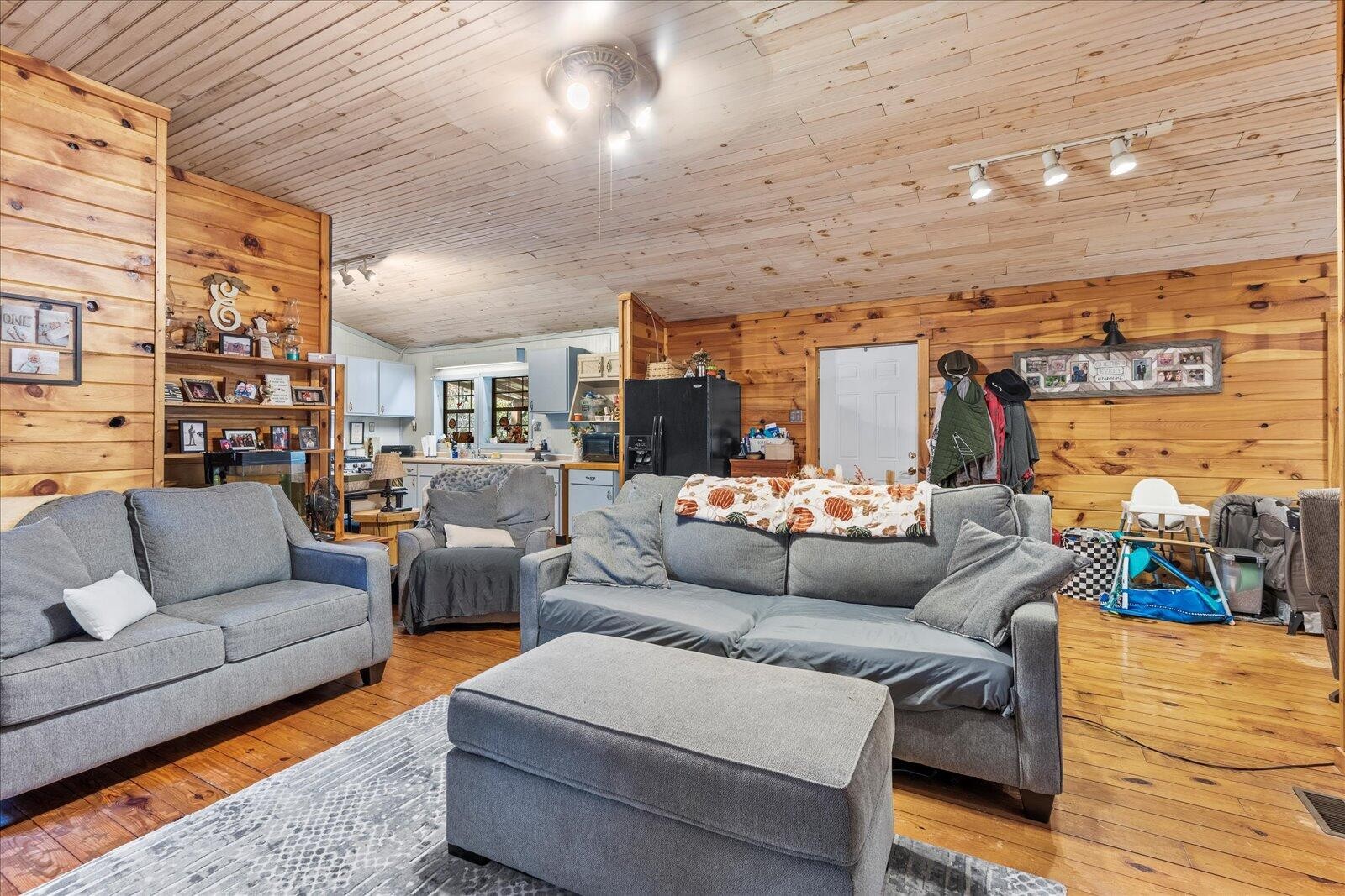 607 Holly Drive