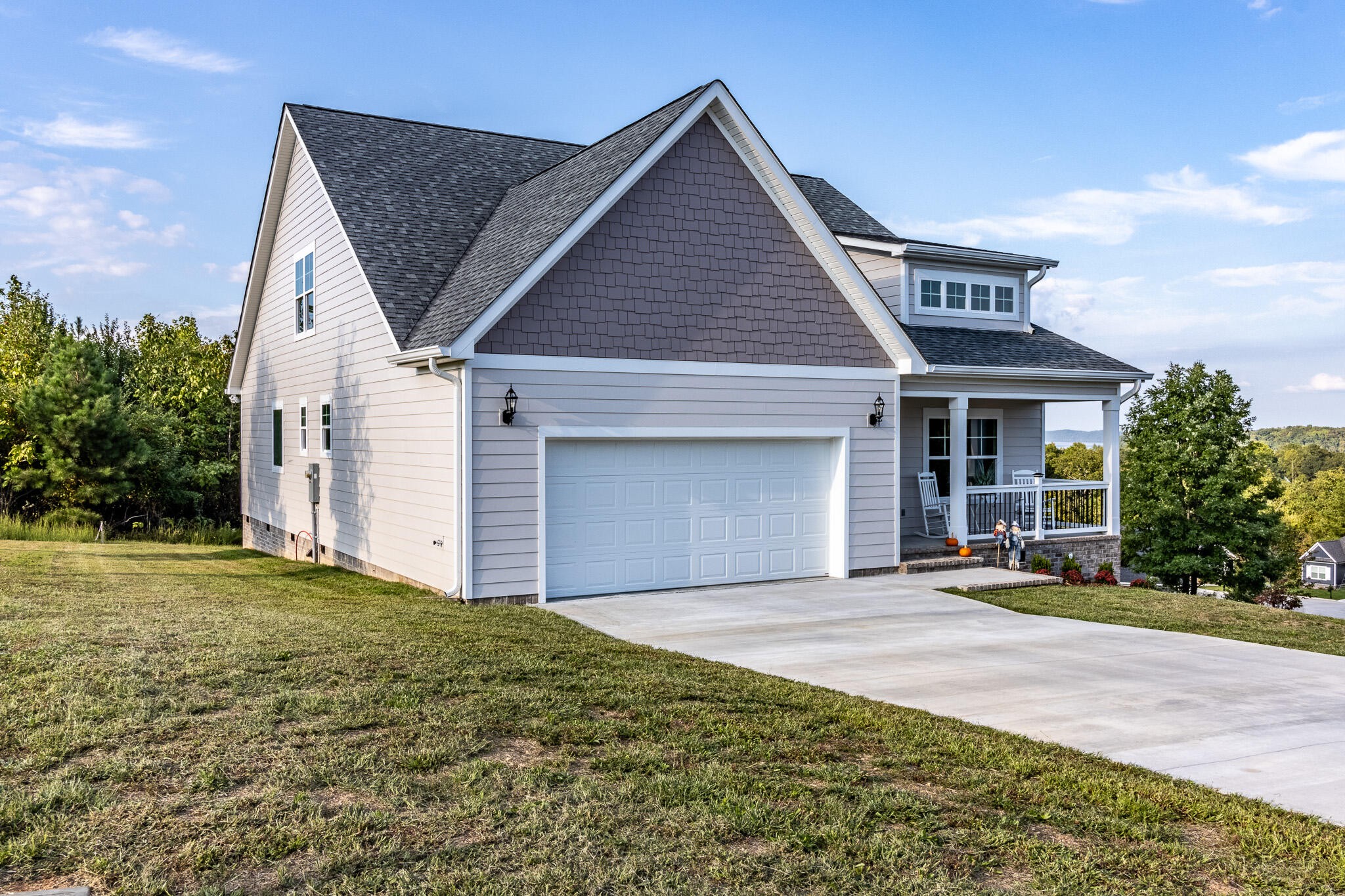 2115 Autumn River Drive