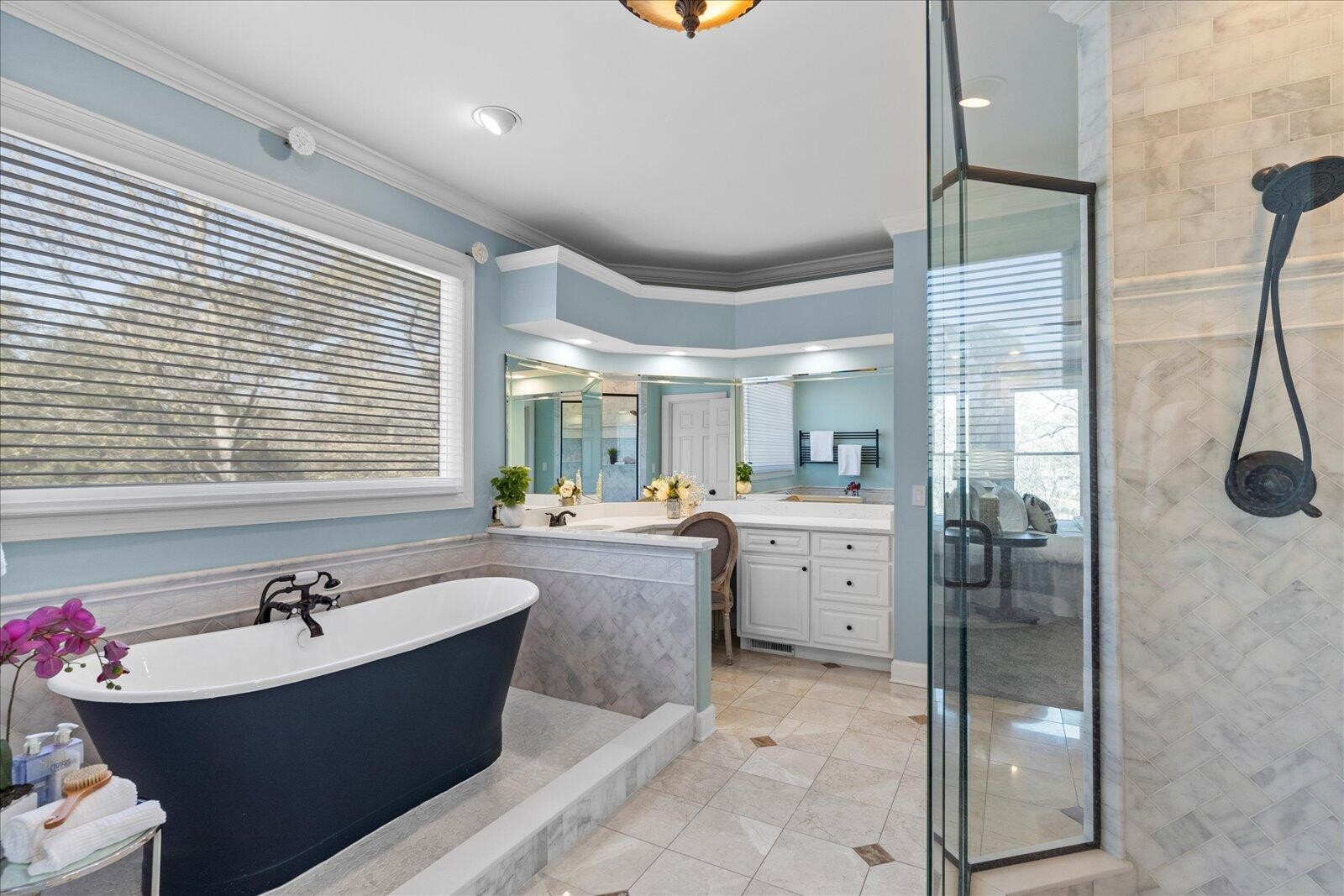 9235 Royal Mountain Drive