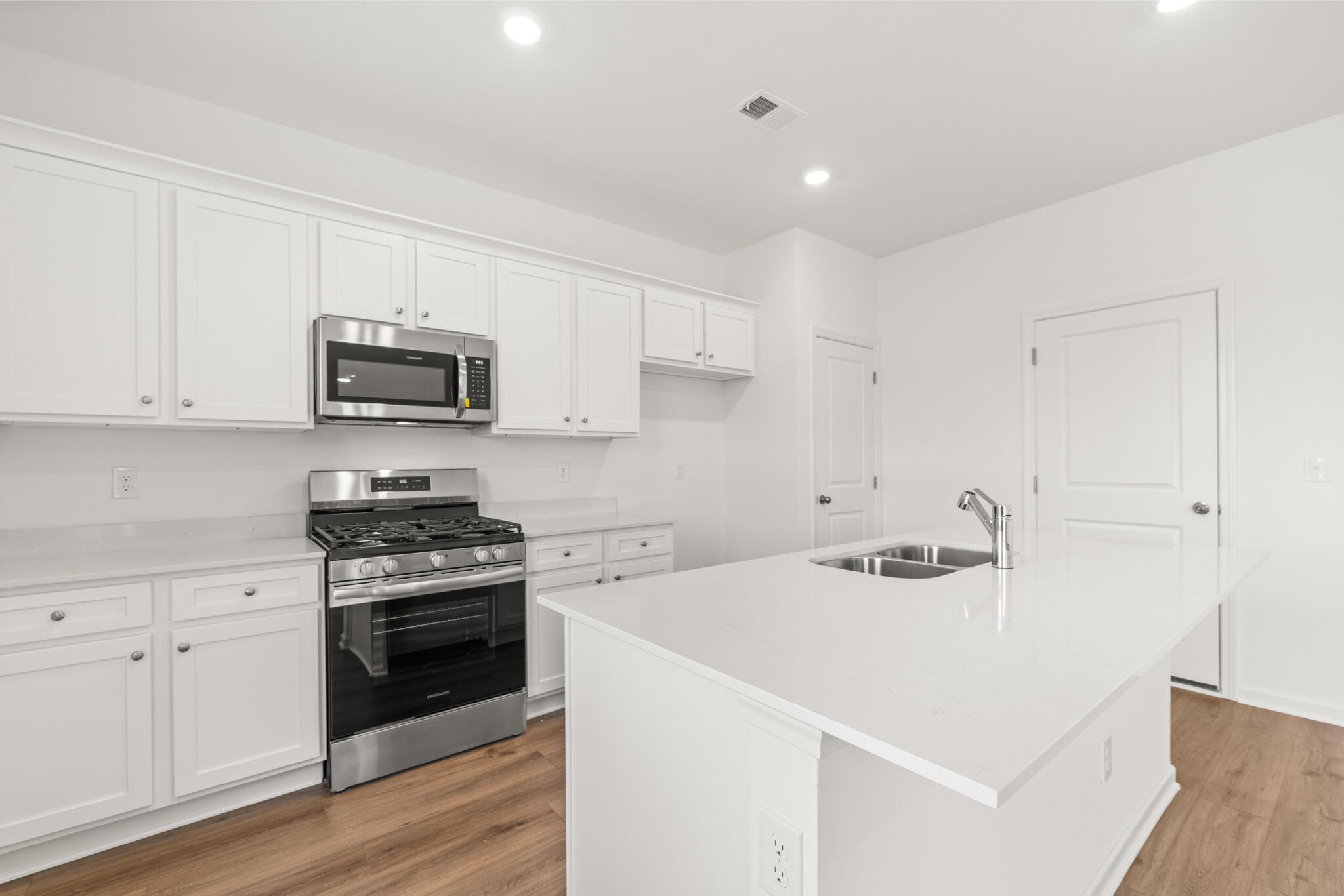 5070 Skyline Way, NE