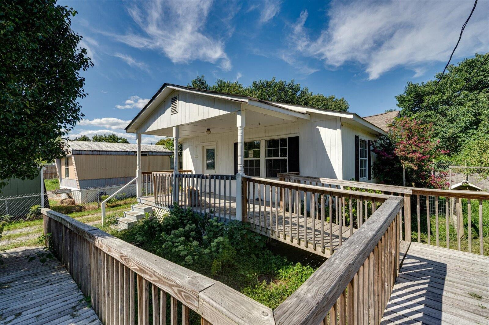 1335 8th Street, NE