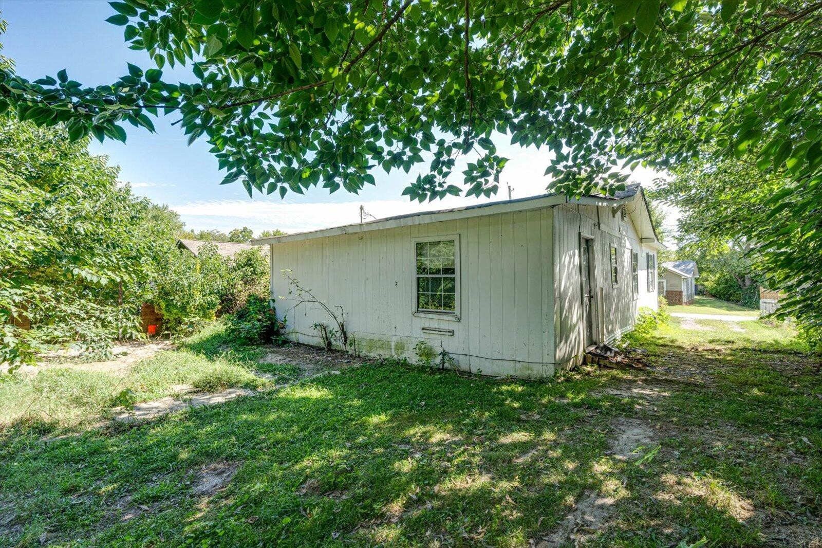 1335 8th Street, NE
