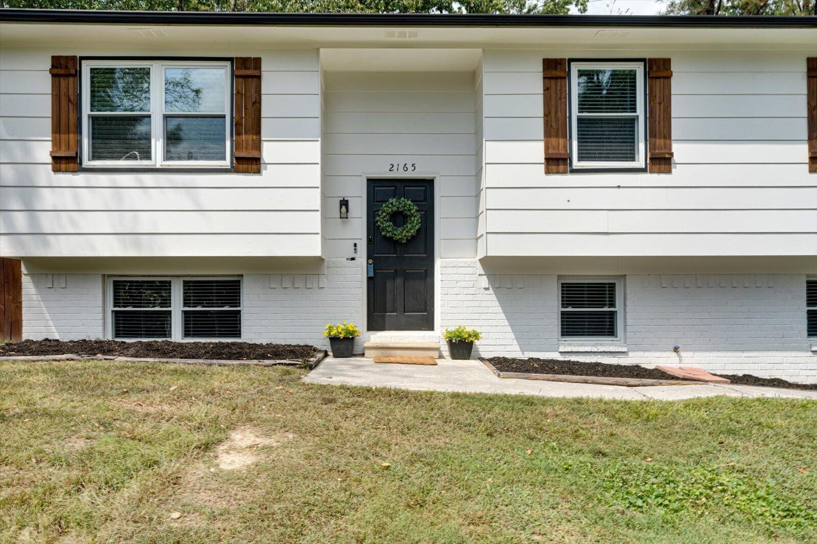 2165 Greendale Drive, NE