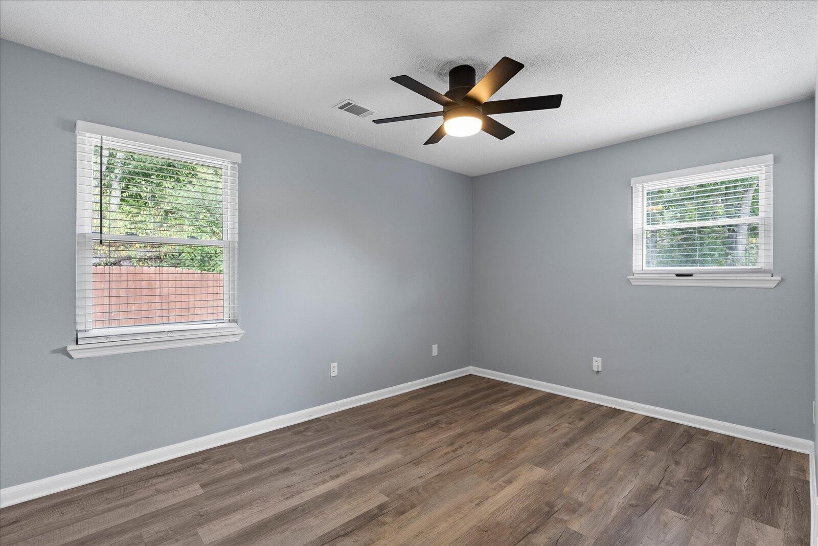 2165 Greendale Drive, NE