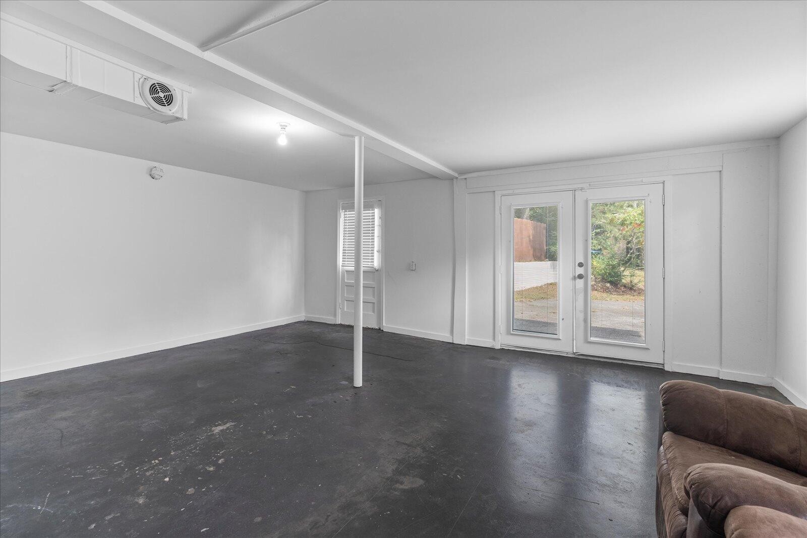 2165 Greendale Drive, NE