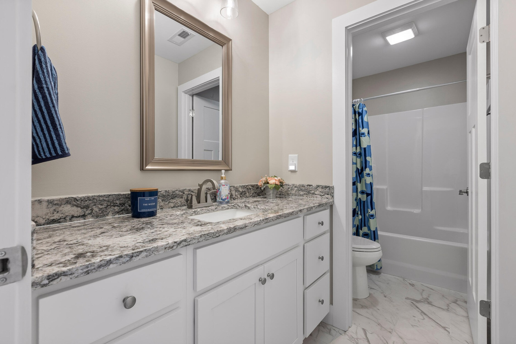 2013 Charles Street, NE