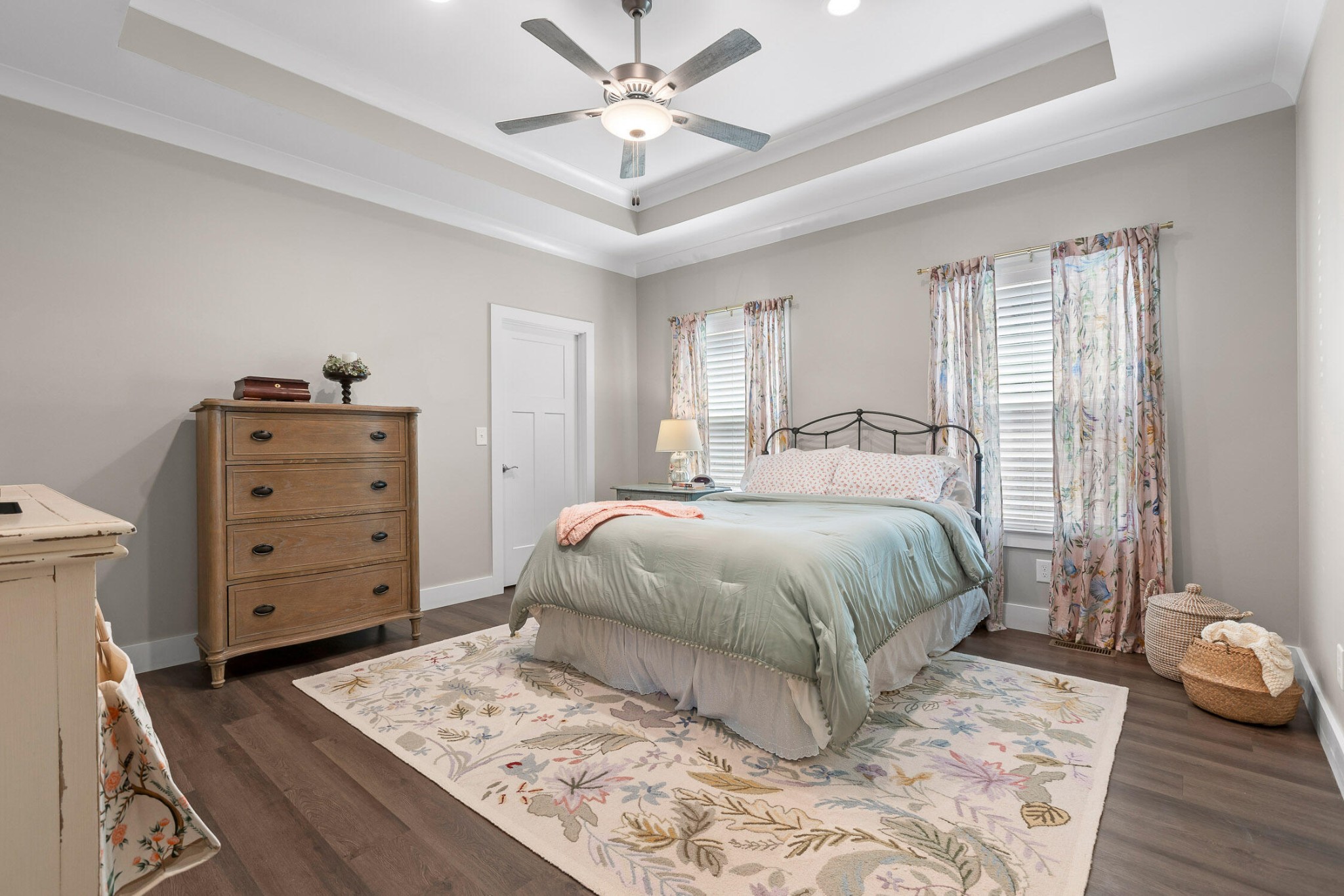 2013 Charles Street, NE