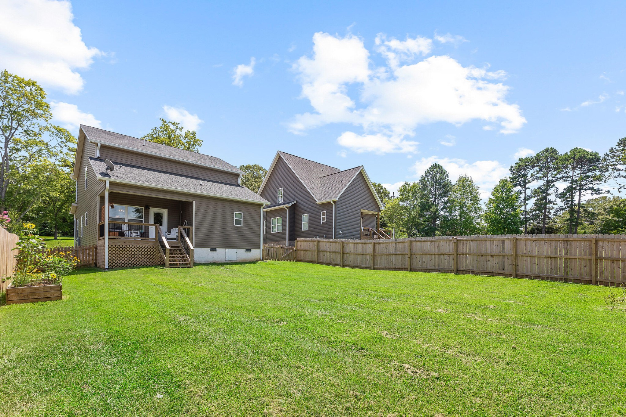 2013 Charles Street, NE