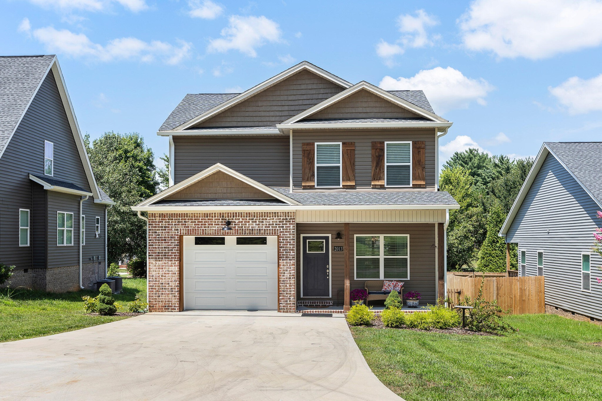 2013 Charles Street, NE