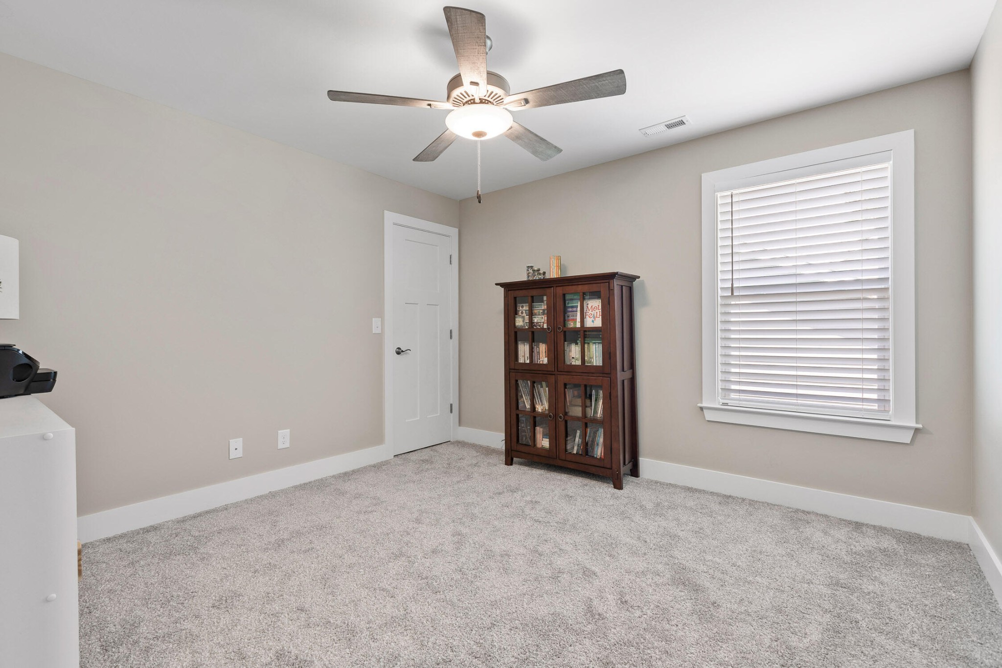 2013 Charles Street, NE