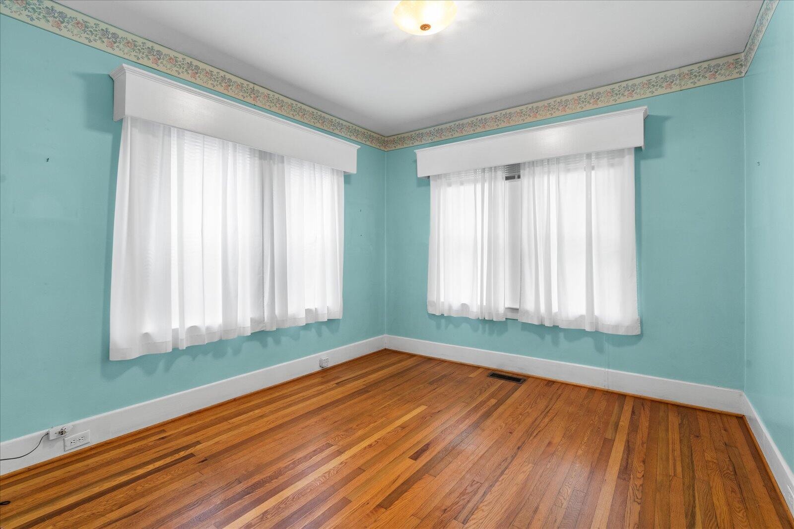144 7th Avenue
