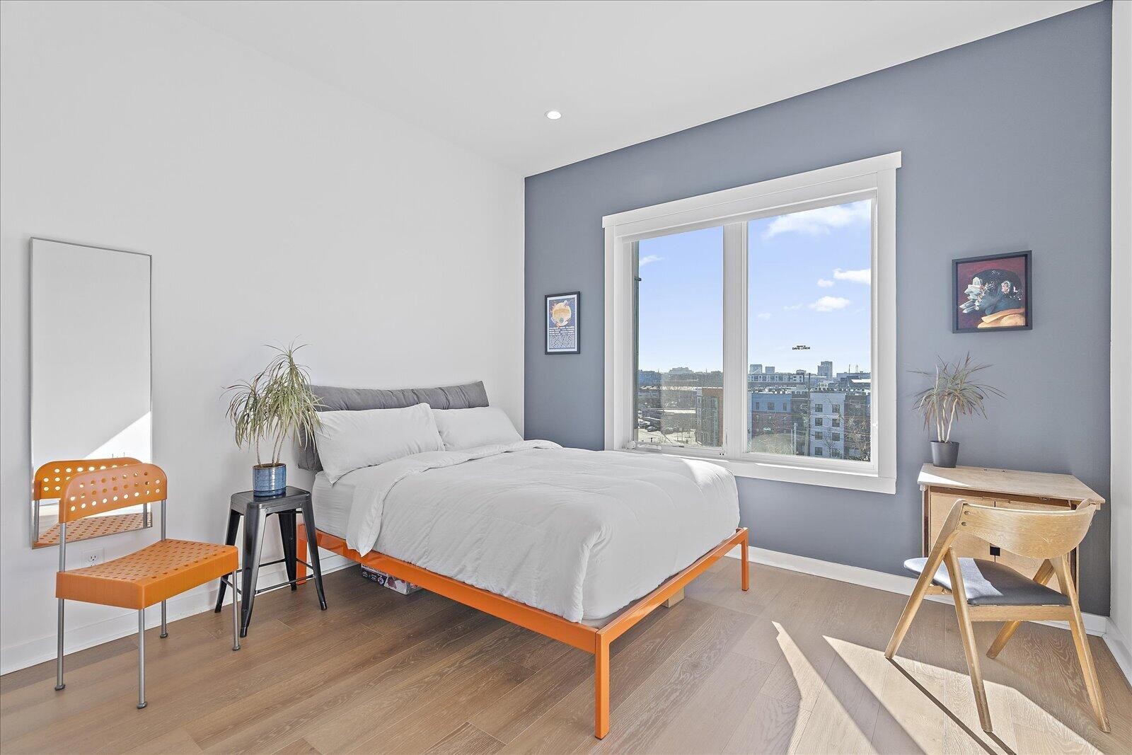 411 Fairpoint Street Unit: 202