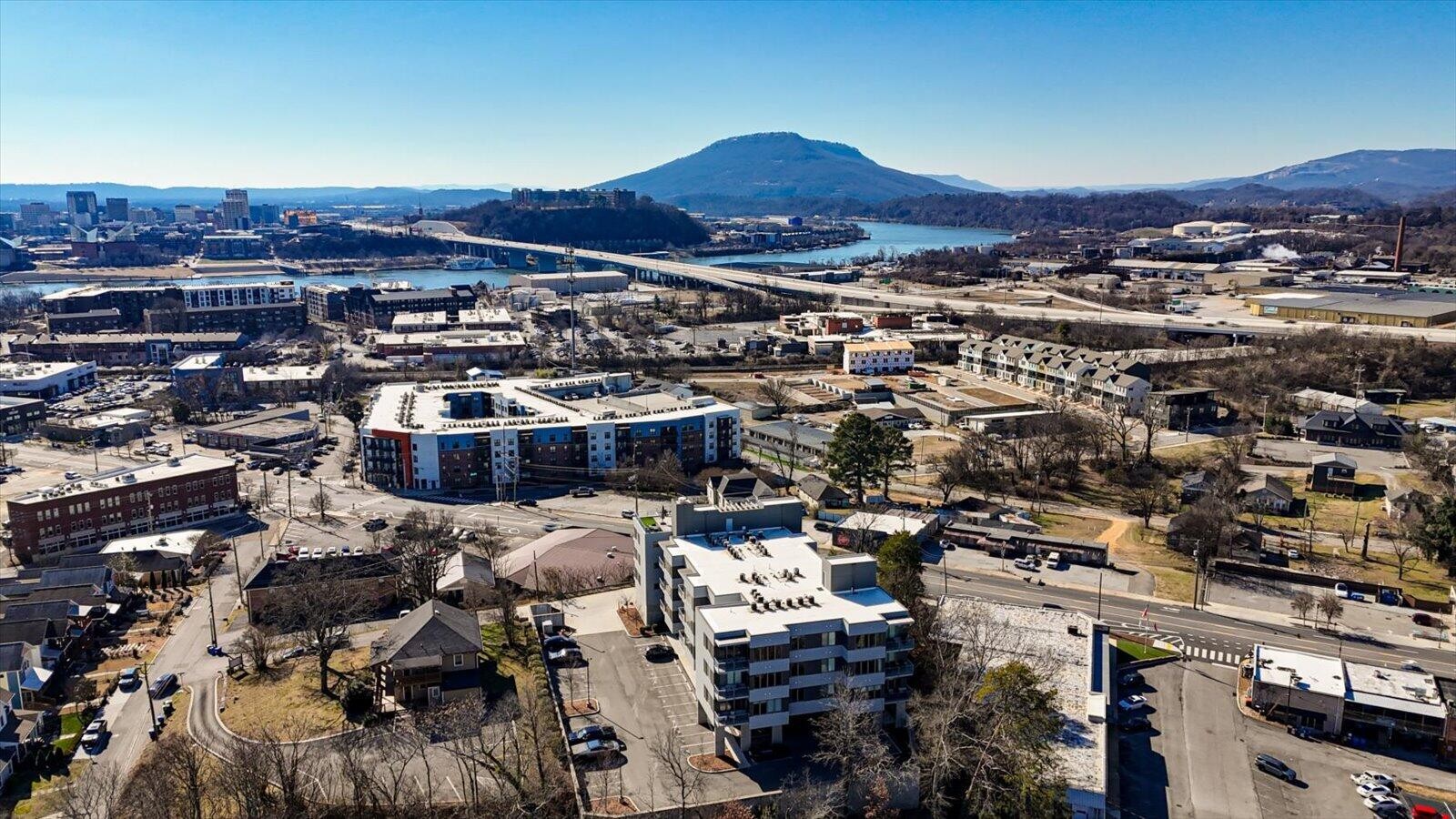 411 Fairpoint Street Unit: 202