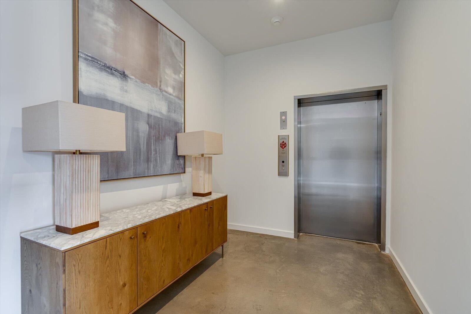 411 Fairpoint Street Unit: 202