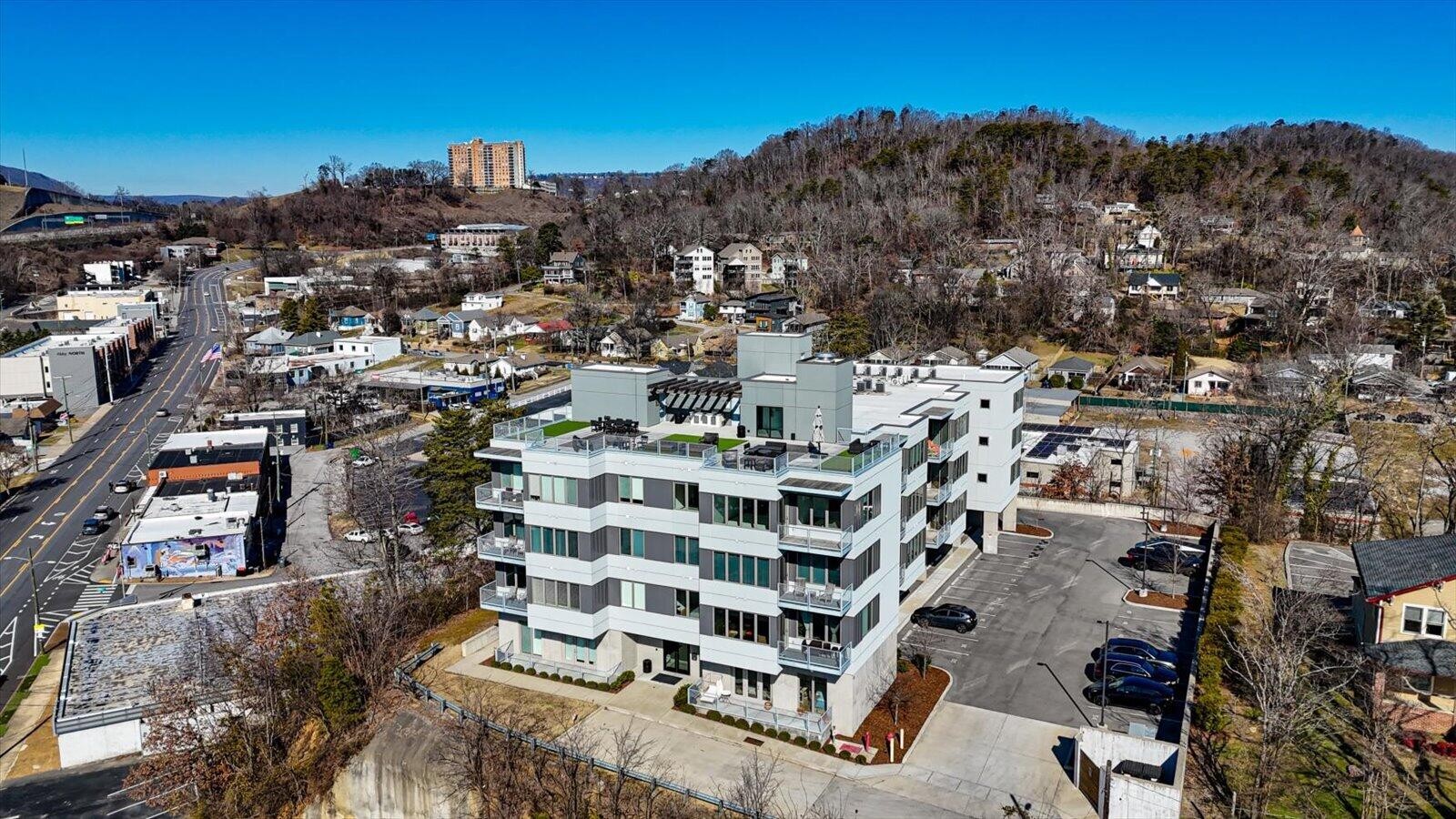 411 Fairpoint Street Unit: 202