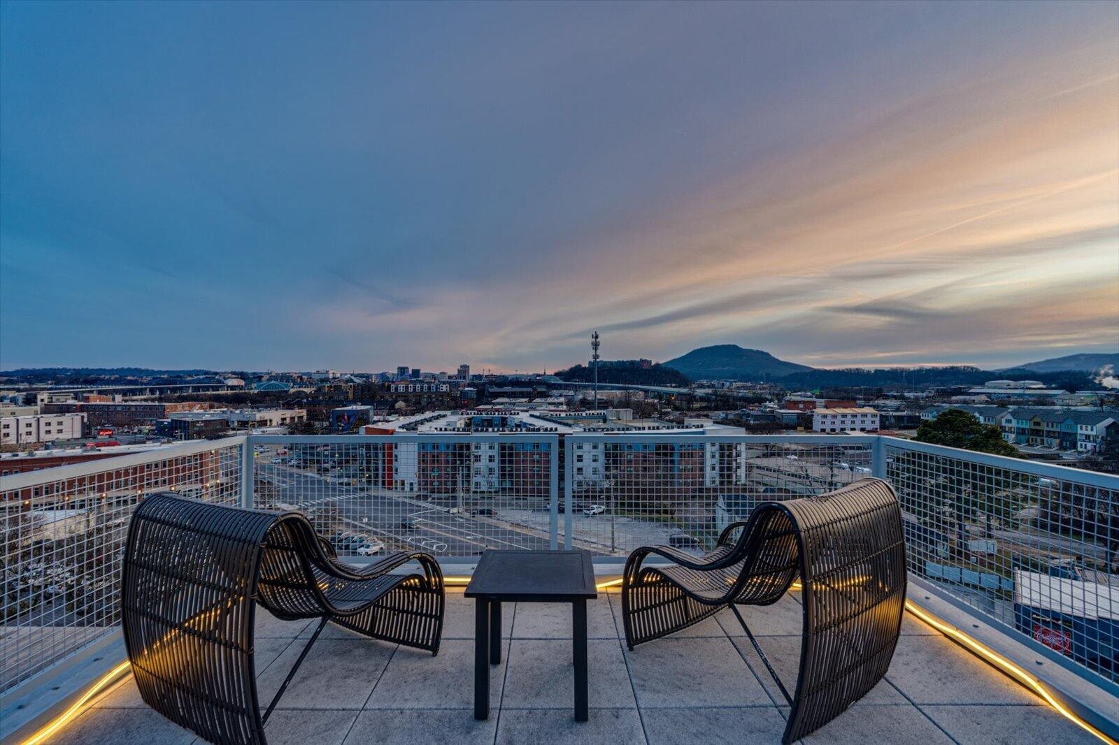 411 Fairpoint Street Unit: 202