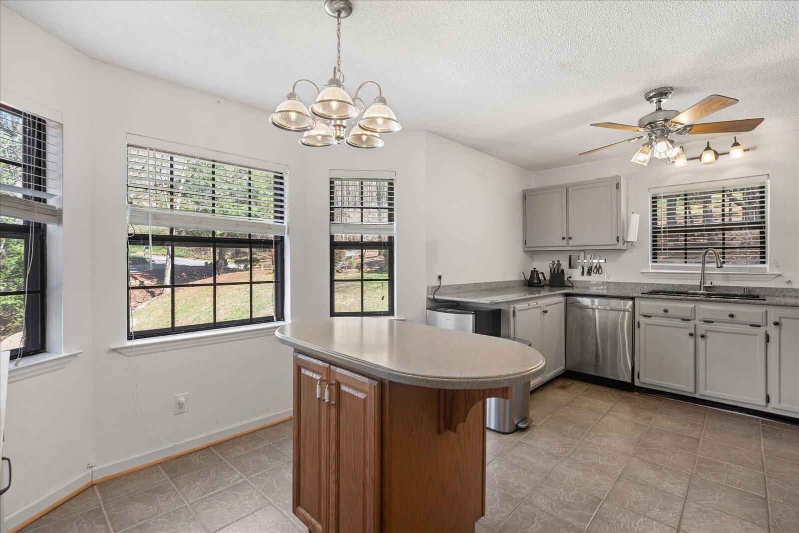 1819 Pine Needles Trail