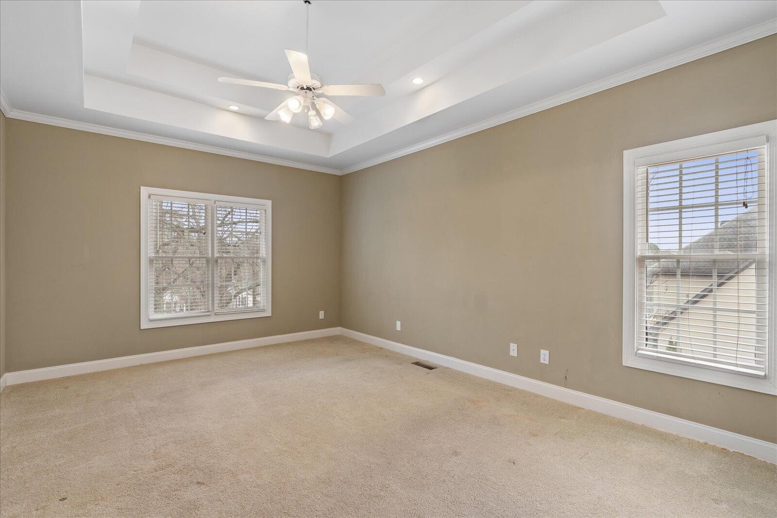 121 Oakhurst Terrace, NE