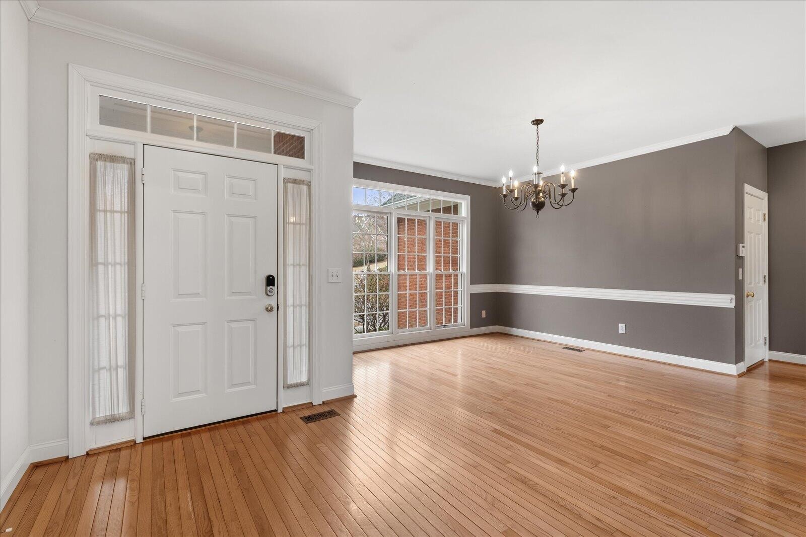 121 Oakhurst Terrace, NE