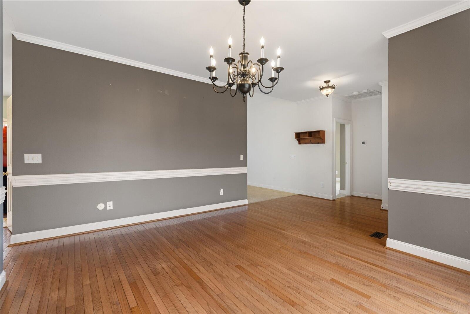 121 Oakhurst Terrace, NE