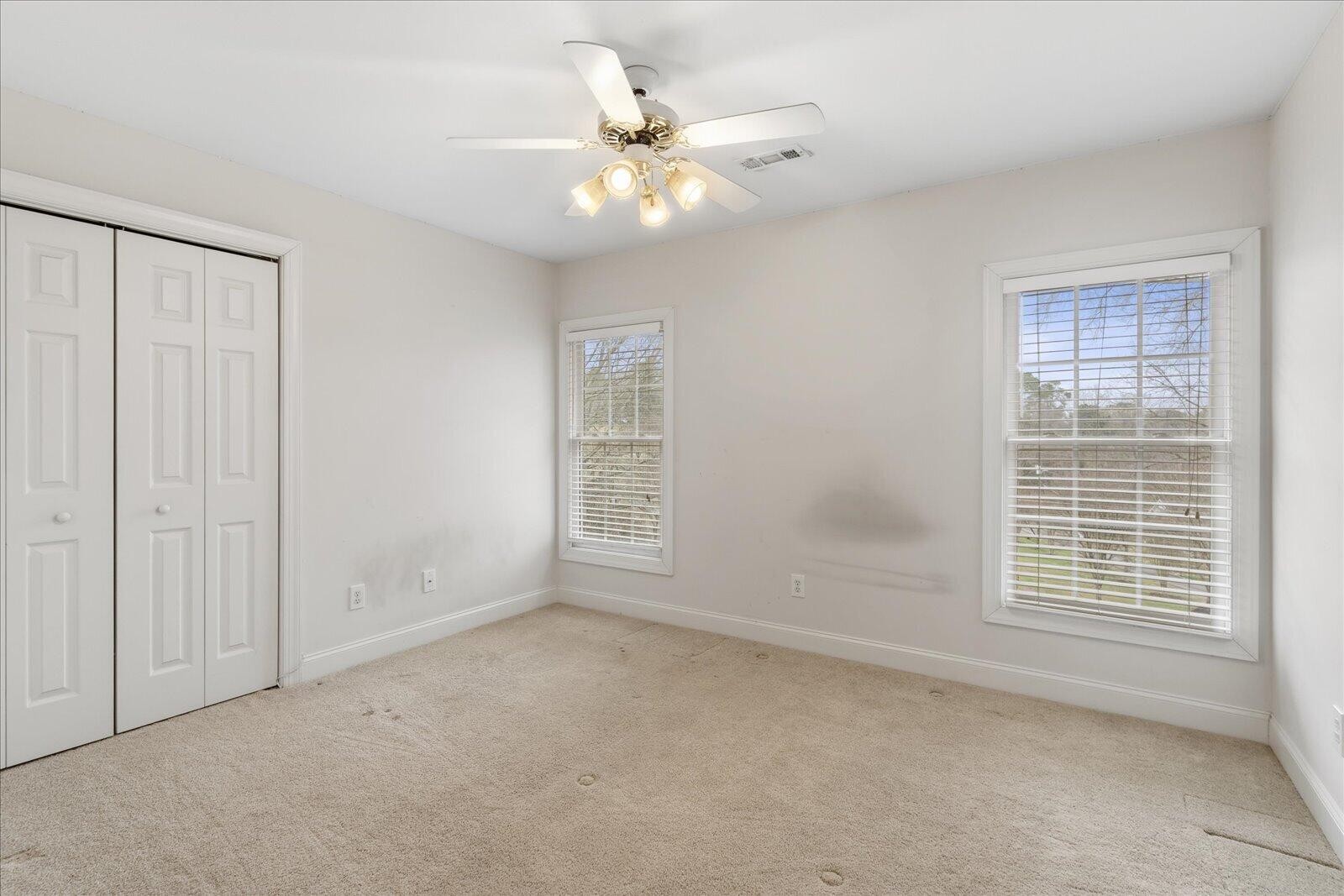 121 Oakhurst Terrace, NE