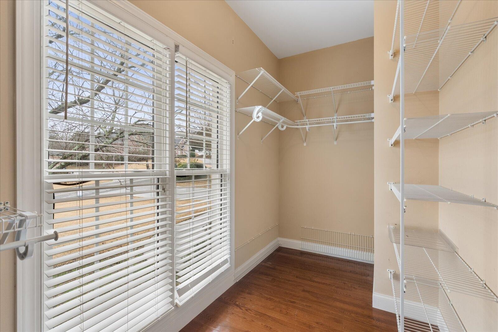 121 Oakhurst Terrace, NE