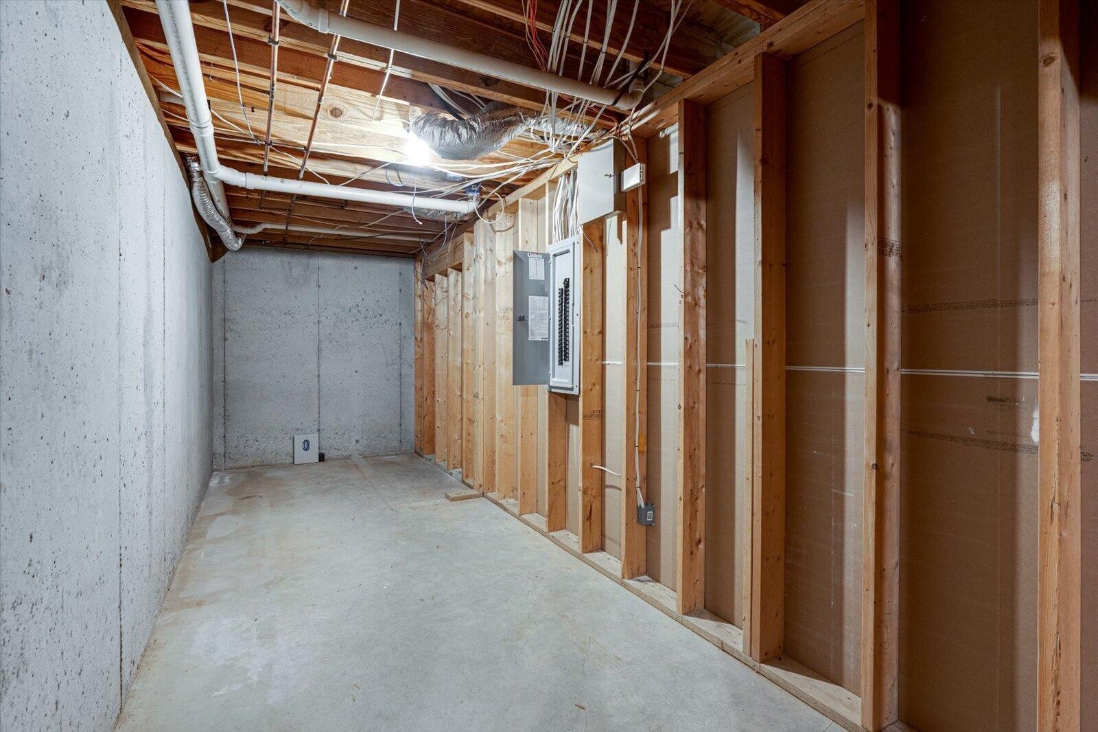 121 Oakhurst Terrace, NE