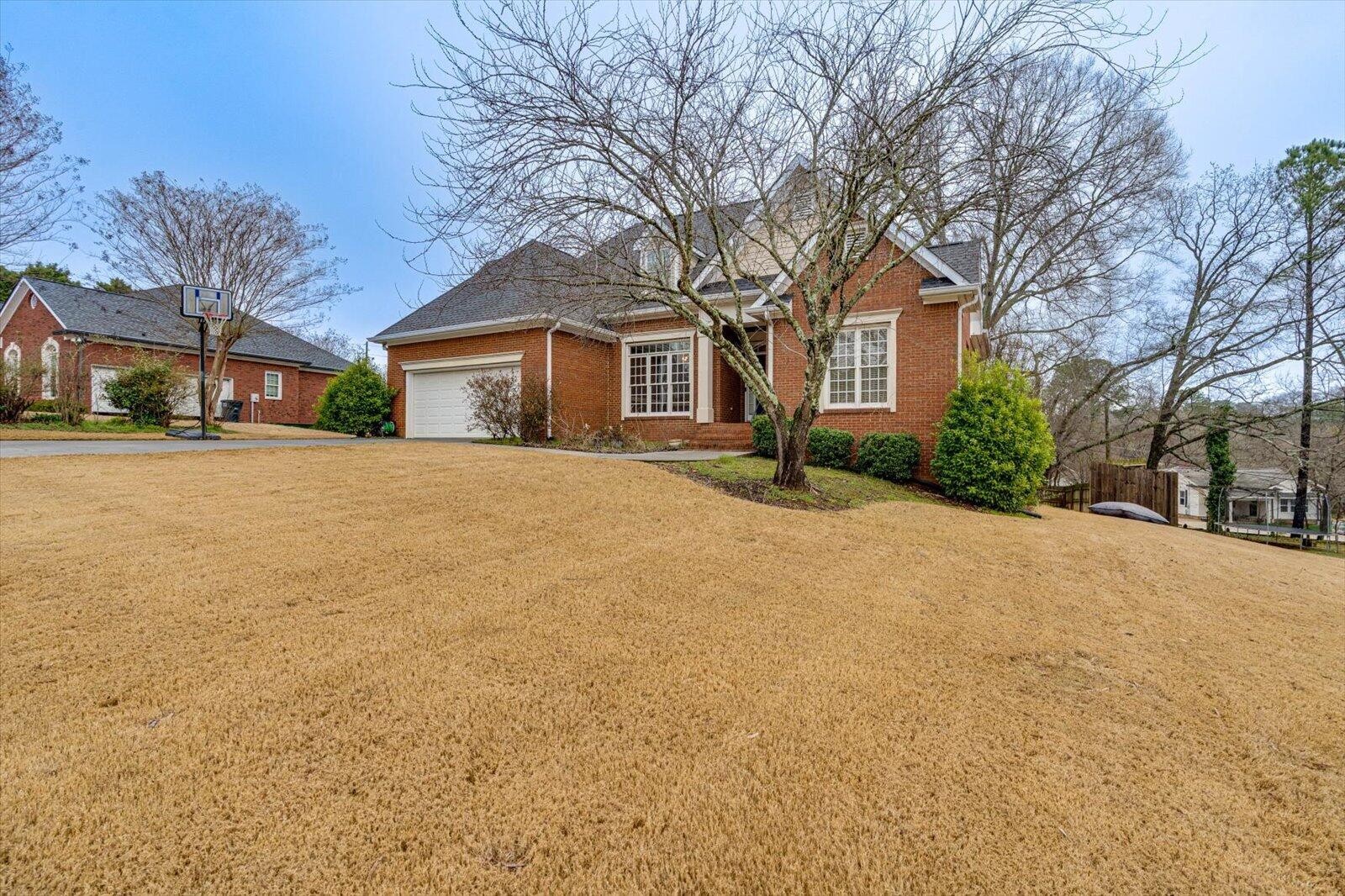 121 Oakhurst Terrace, NE