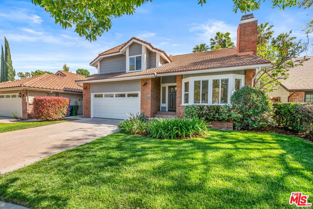 19520 Cohasset Street