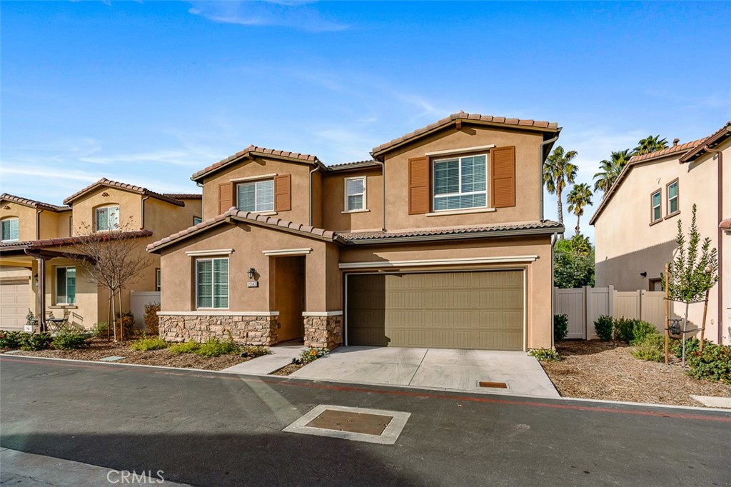 23143 W Saratoga Way