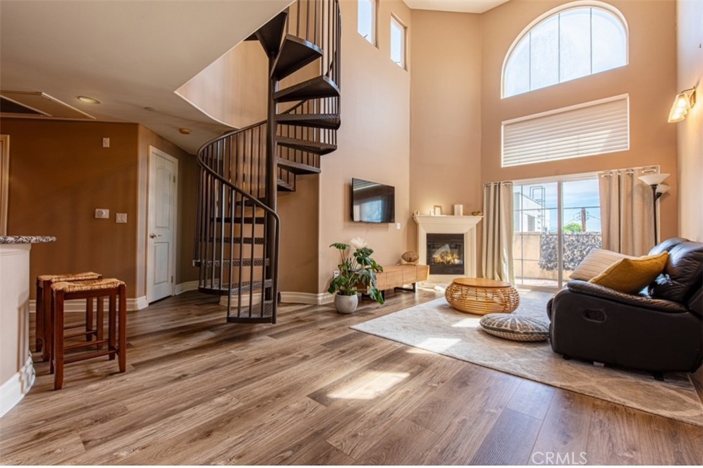 15206 Burbank Boulevard 308