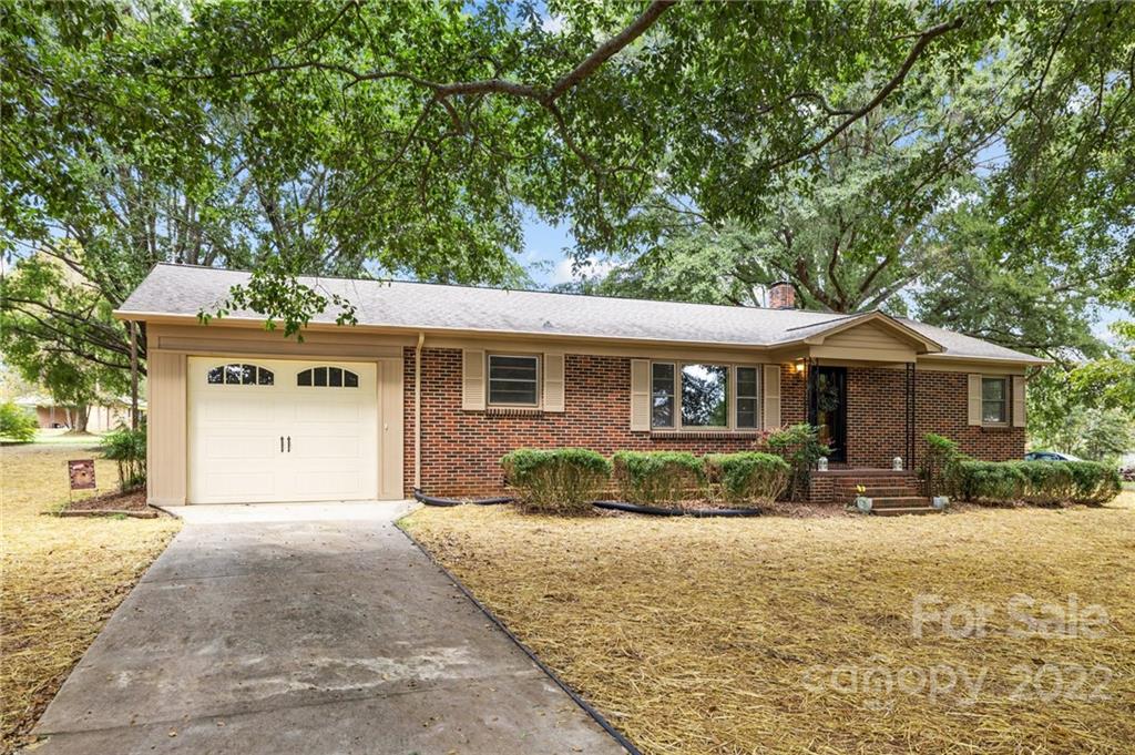 2086 Devine Road