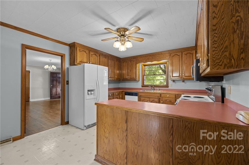 2086 Devine Road