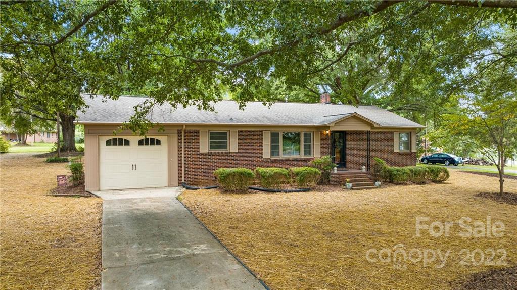 2086 Devine Road