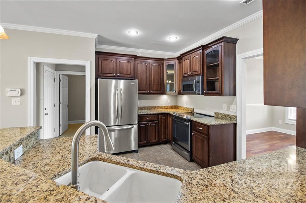 547 Luther Drive