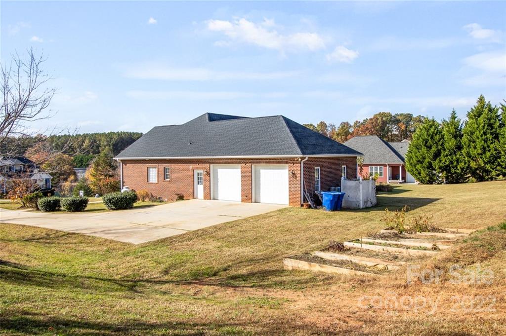 547 Luther Drive