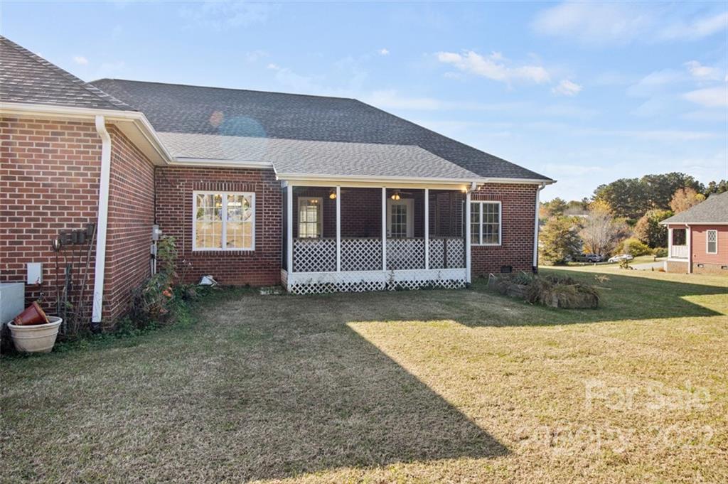 547 Luther Drive
