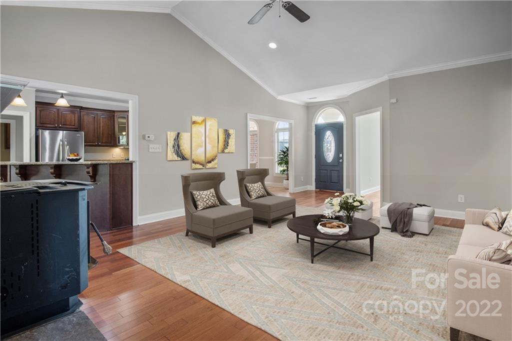 547 Luther Drive