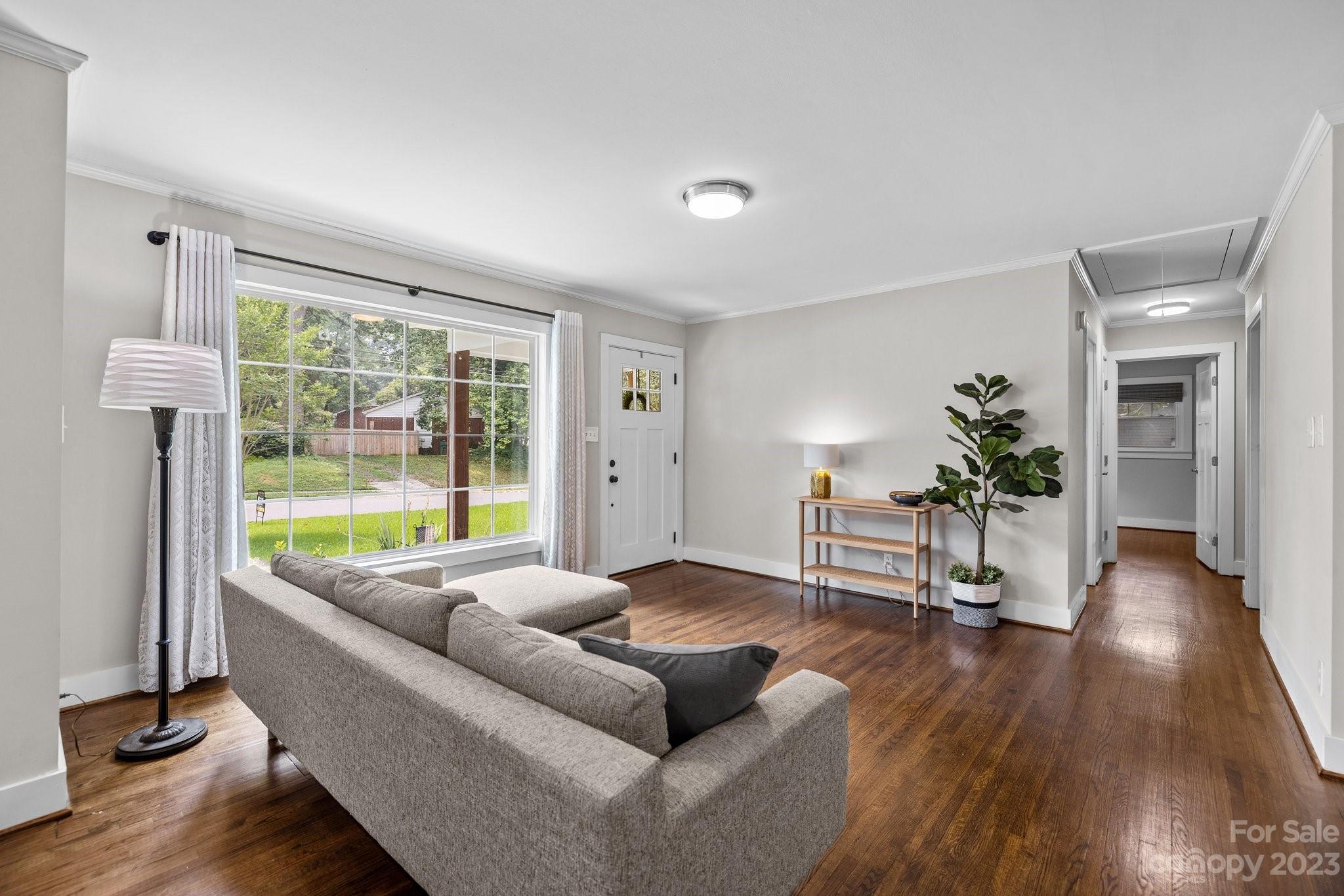 2609 Dora Drive