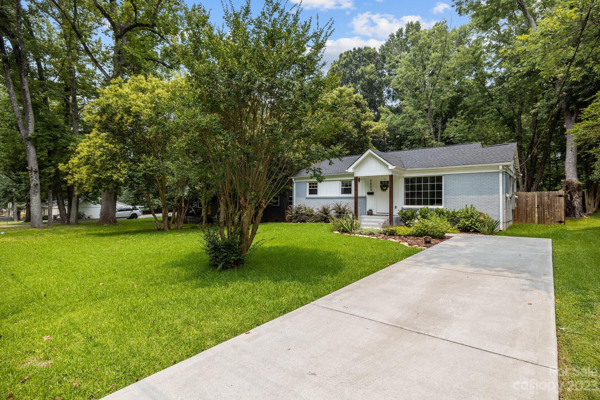 2609 Dora Drive