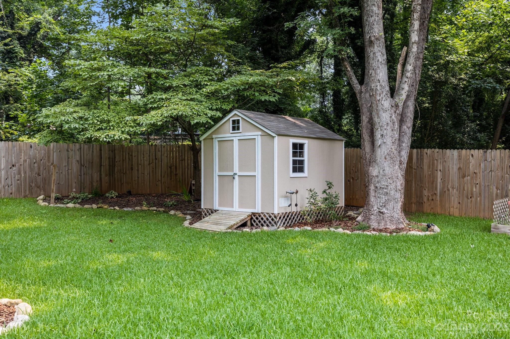 2609 Dora Drive
