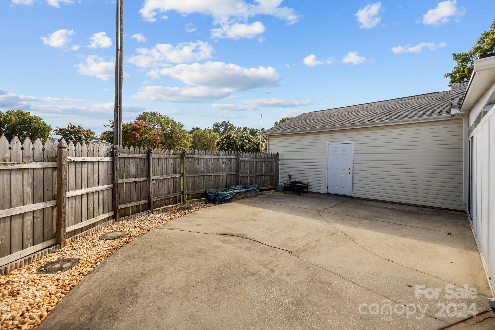 2221 Springwater Drive
