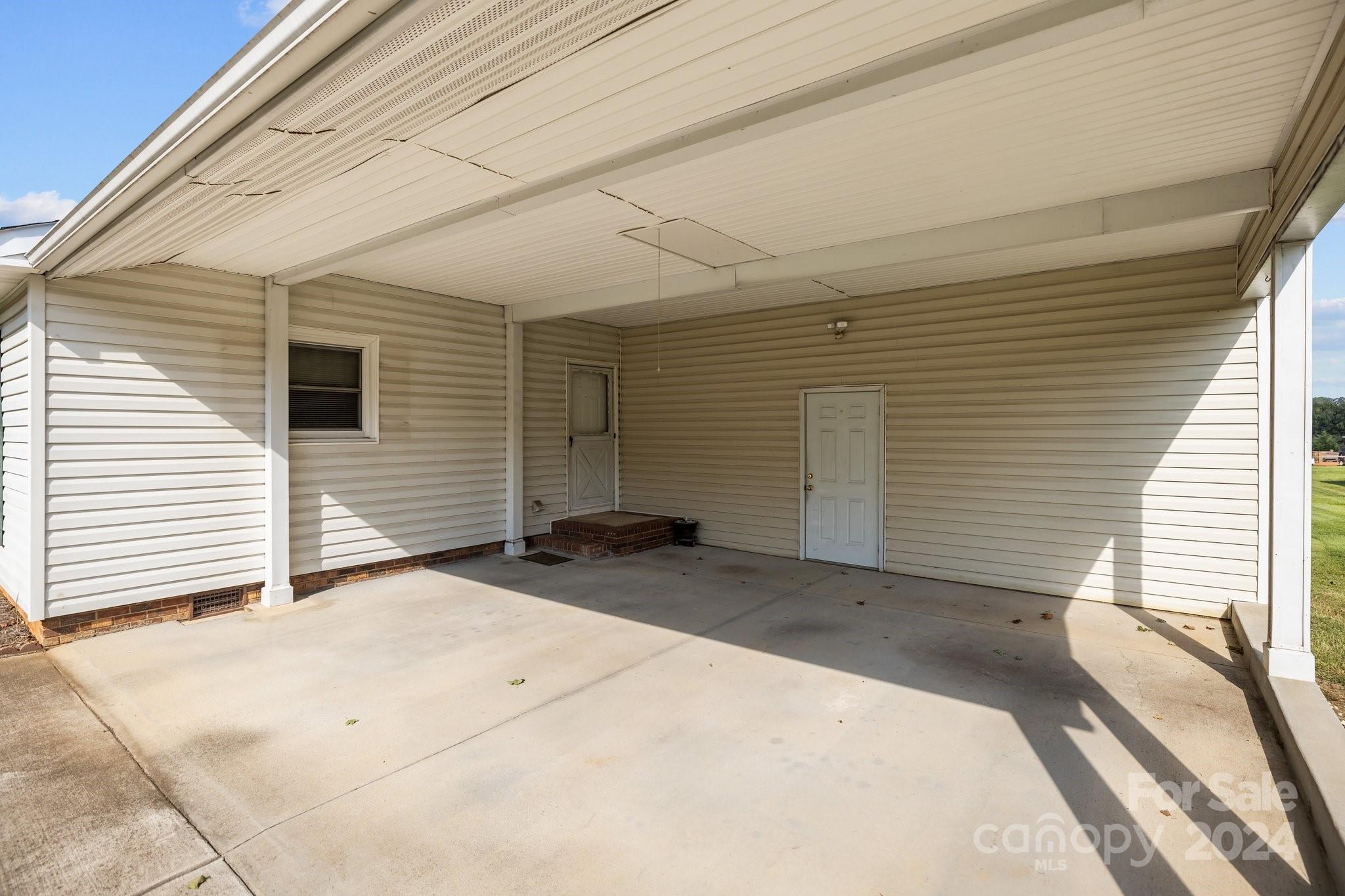 2221 Springwater Drive